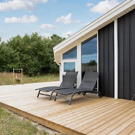 Stunning Home In Albaek With Wifi *